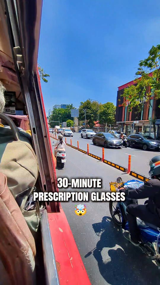 Bangkok Eyewear Shops Offer Quick Service