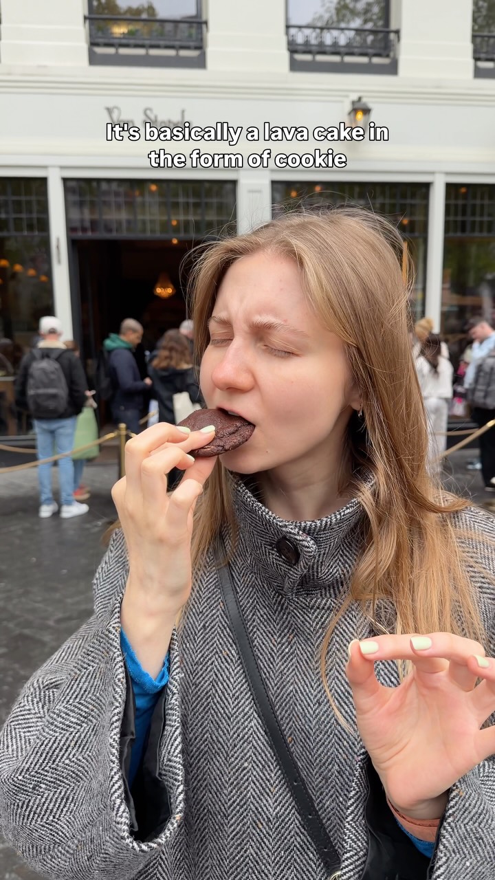 Amsterdam Bakery Features One Famous Cookie