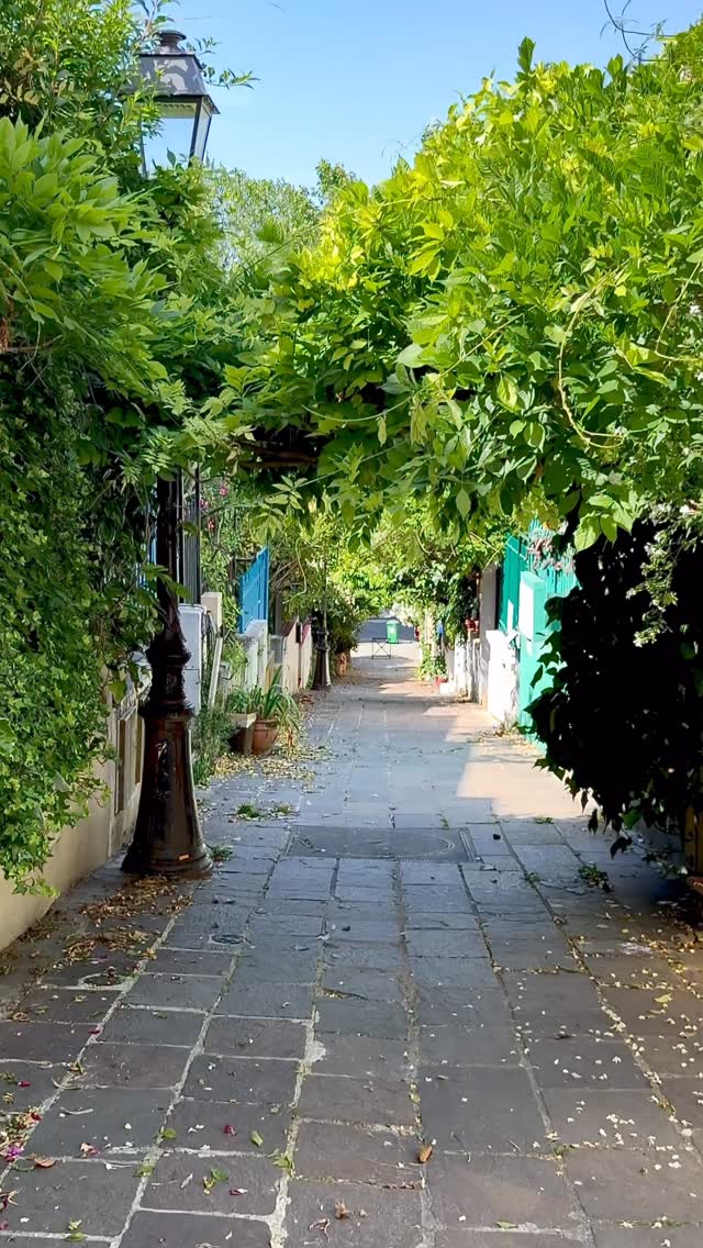 8 Places in Paris
