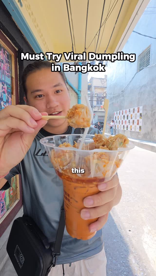 Bangkok's Viral Dumpling Hotspot