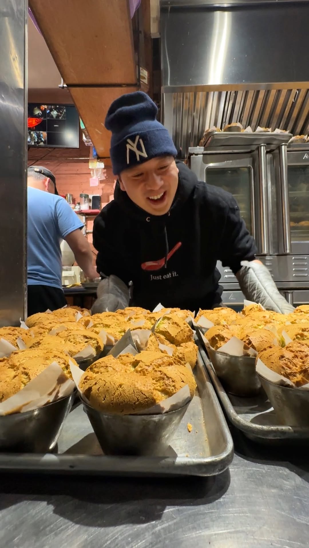 Chinatown's Affordable Sponge Cakes and Their Makers