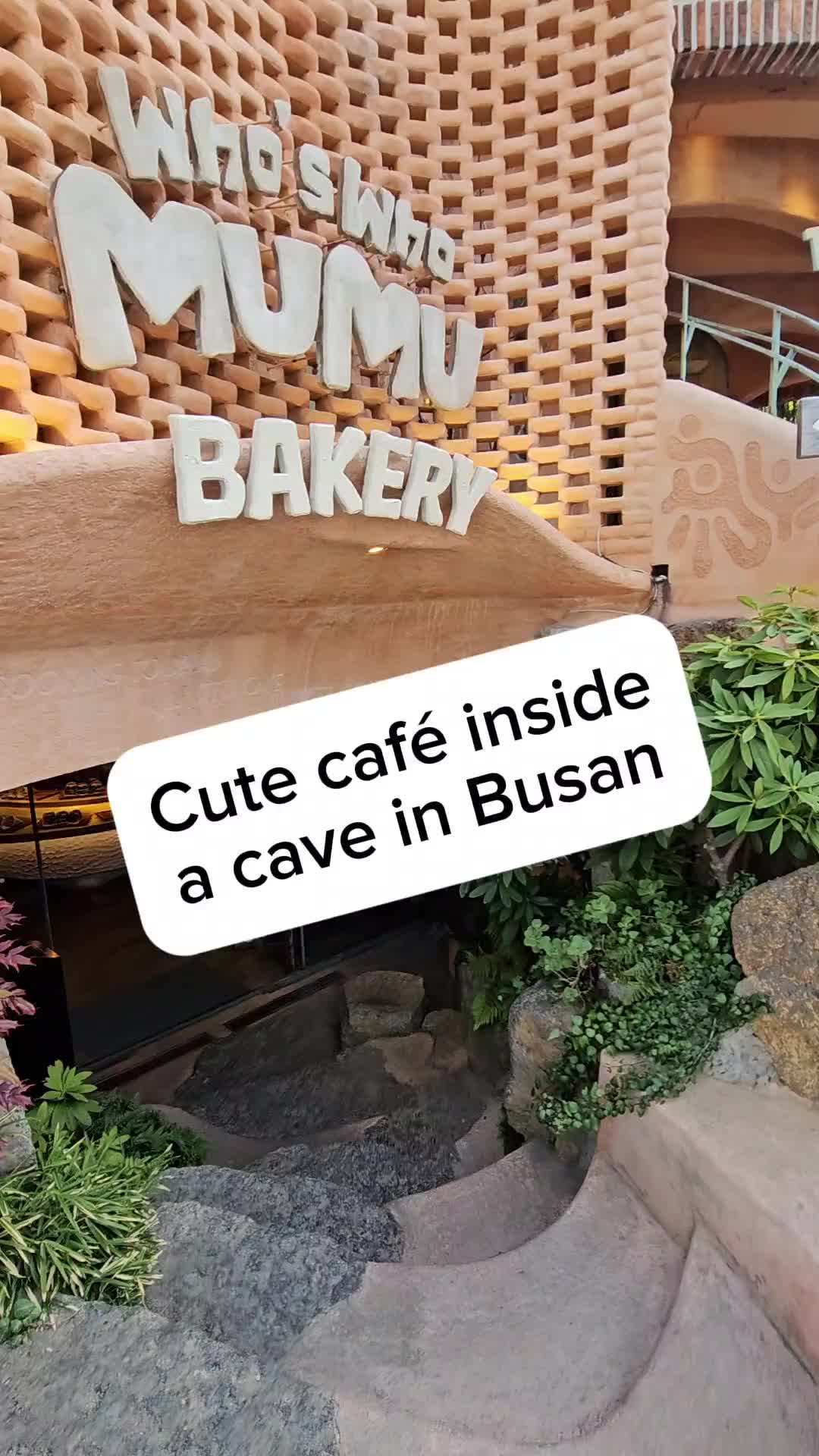 Busan Cafe and Beach Nearby