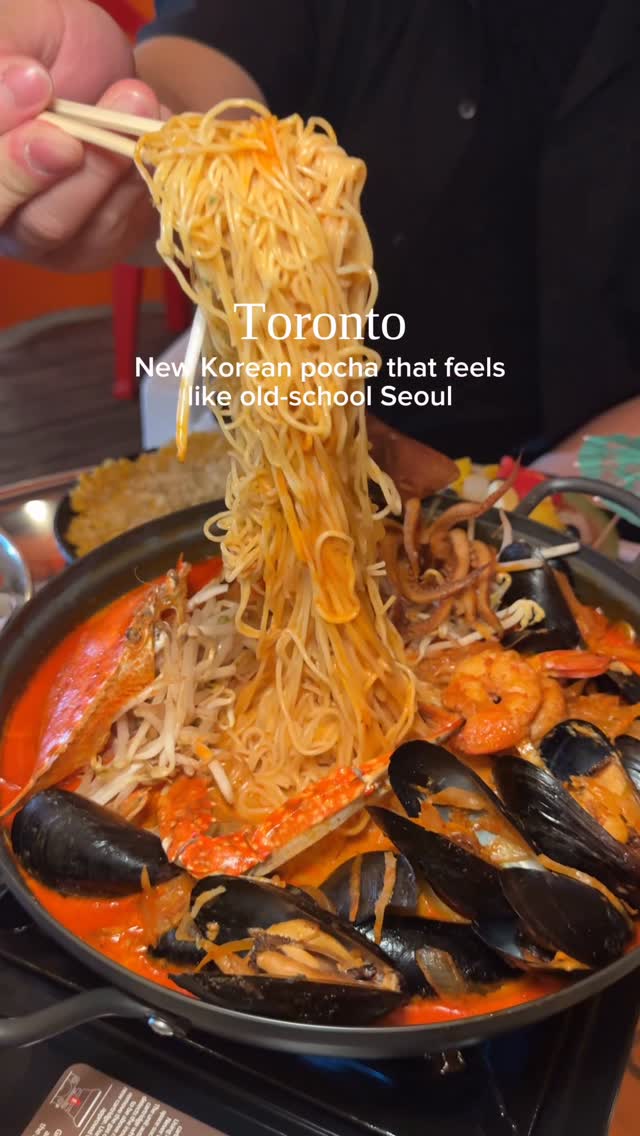 Toronto's New Korean Alley Pocha Evokes Old Seoul