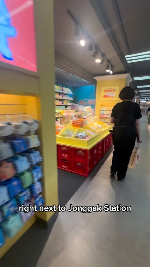 Jonggak Station's Underground Shopping Hub