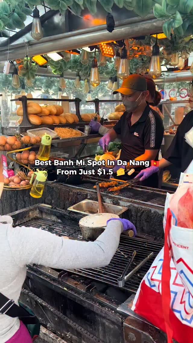 Da Nang's Popular Cheese Banh Mi Near Beach