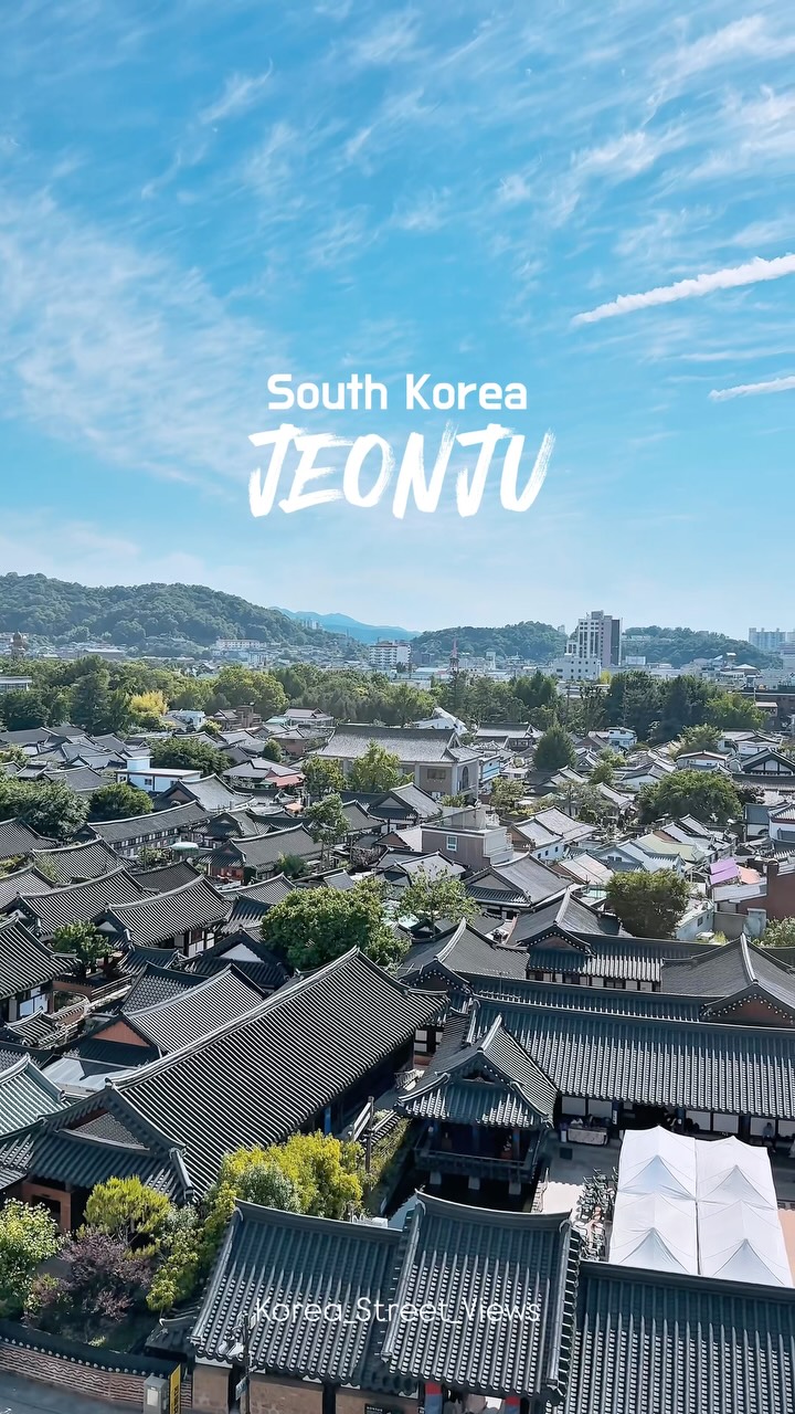 Jeonju's Hanok Village, Cathedral, and Mural Paths
