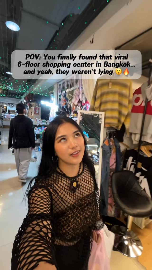 Bang Sue Junction Shopping Center Showcases Anime Figures