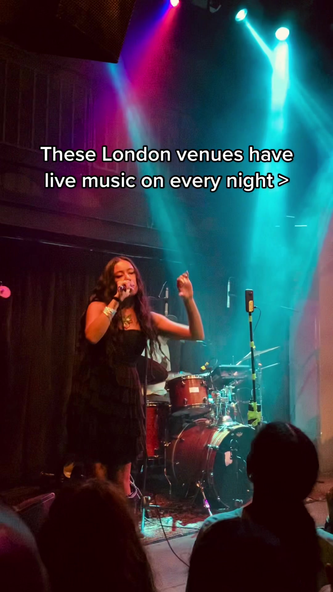 6 Entertainment spots in England