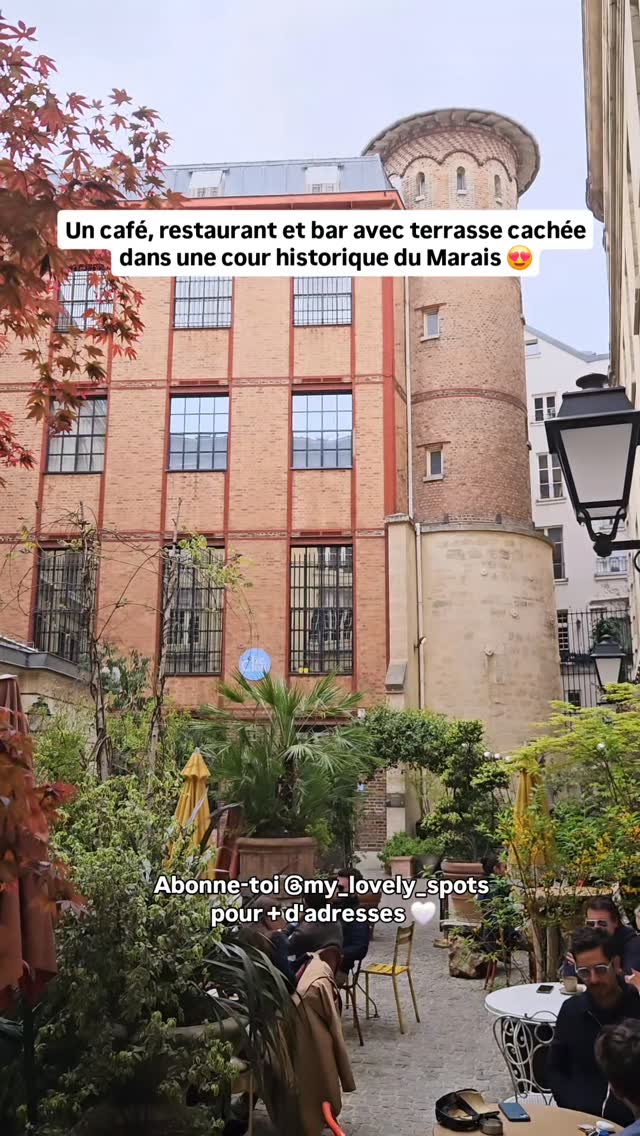 Secret Parisian Courtyards Offer Dining and Drinks
