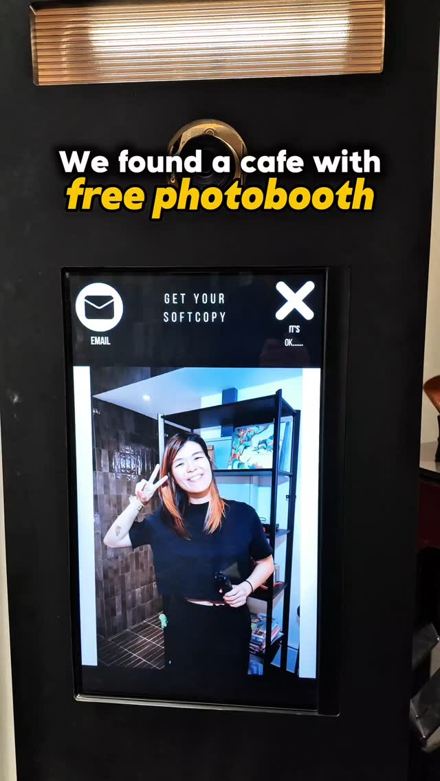 Chinatown Cafe Offers Free Photobooth and Vinyl Records
