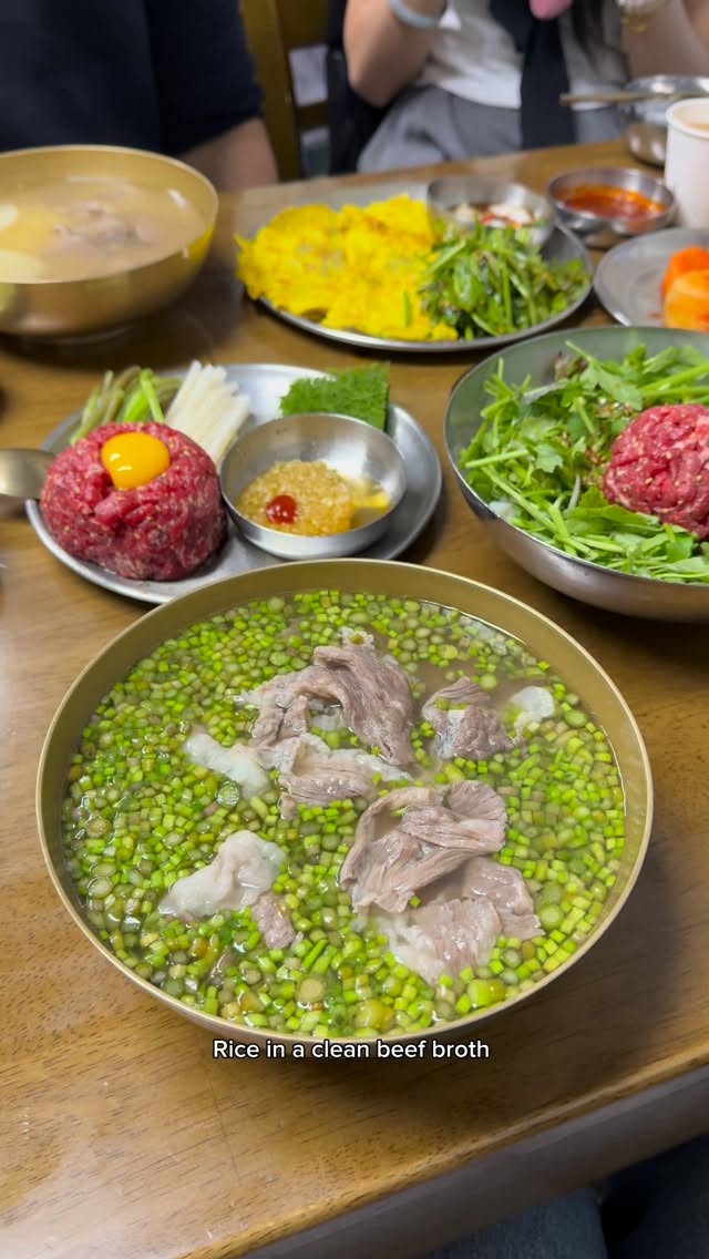 Neungdong Minari's Green Delights
