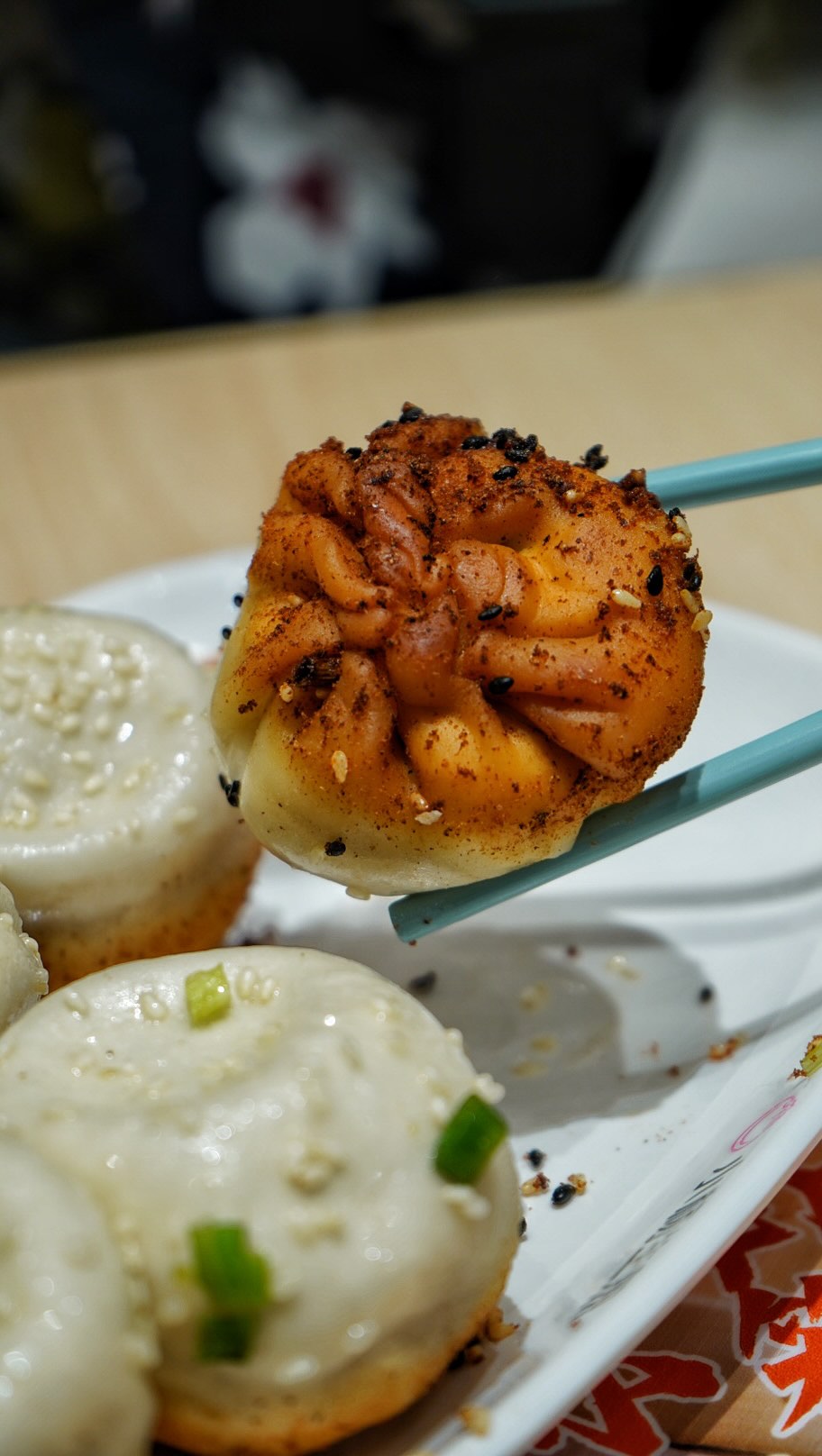 Popular Shanghai Dumpling Shop Opens in Singapore