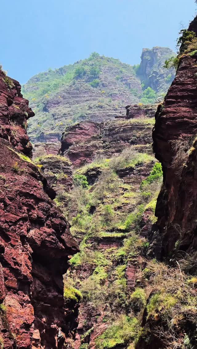 Striking Gorges Offer Western U.S. Vistas Near Nice