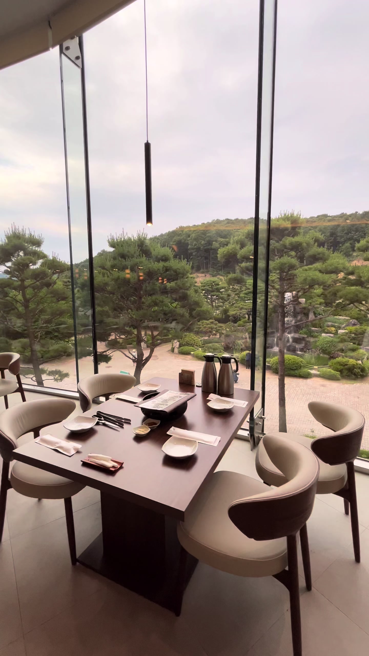 Deoneulbom: A Korean Culinary Experience
