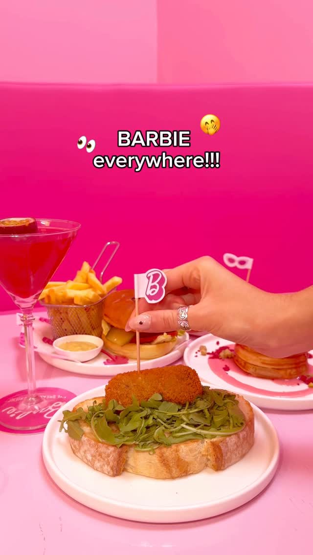 Café de Ceuvel Serves Fries and Freakshakes