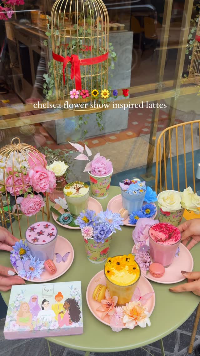 Floral Latte Art at Feya