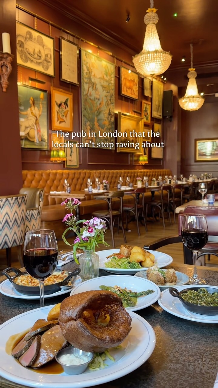 London's Trafalgar Offers Excellent Sunday Roast