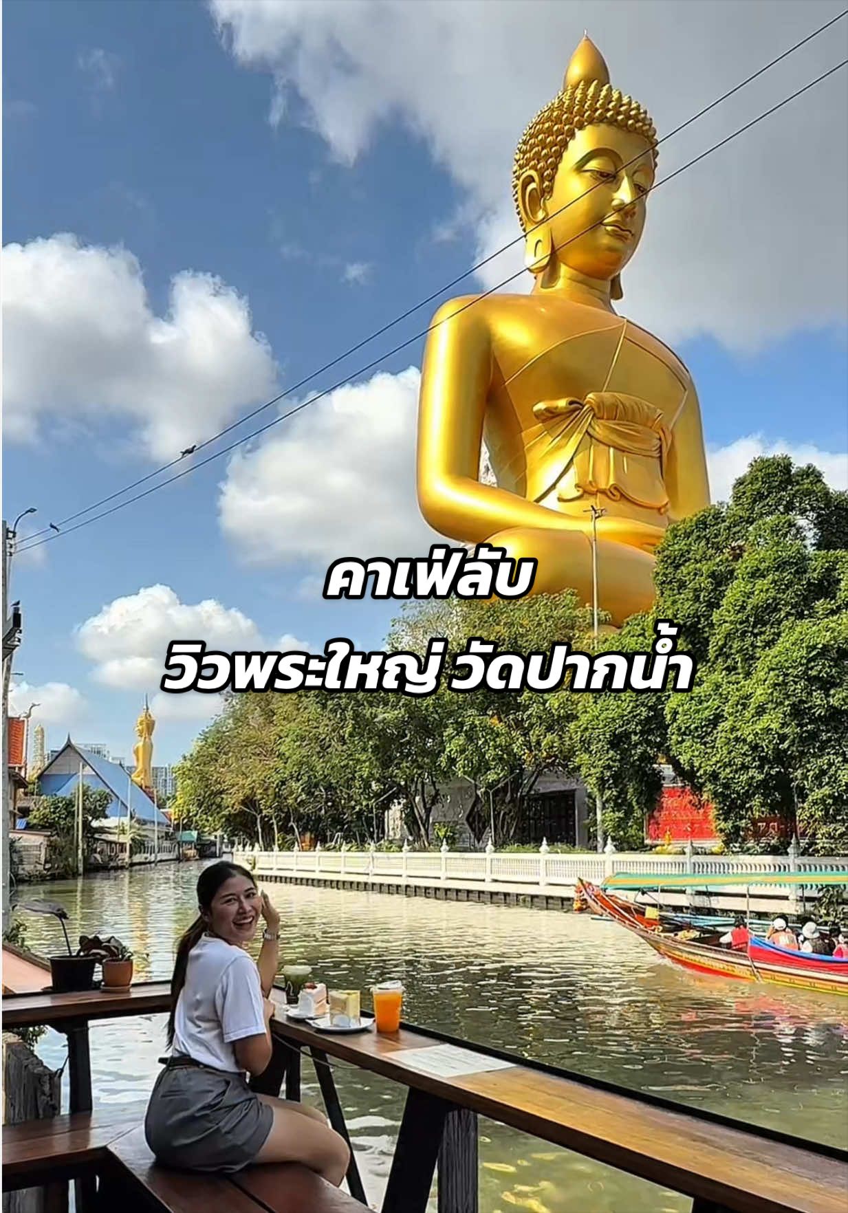 Bangkok Cafe Overlooking Buddha and Canal
