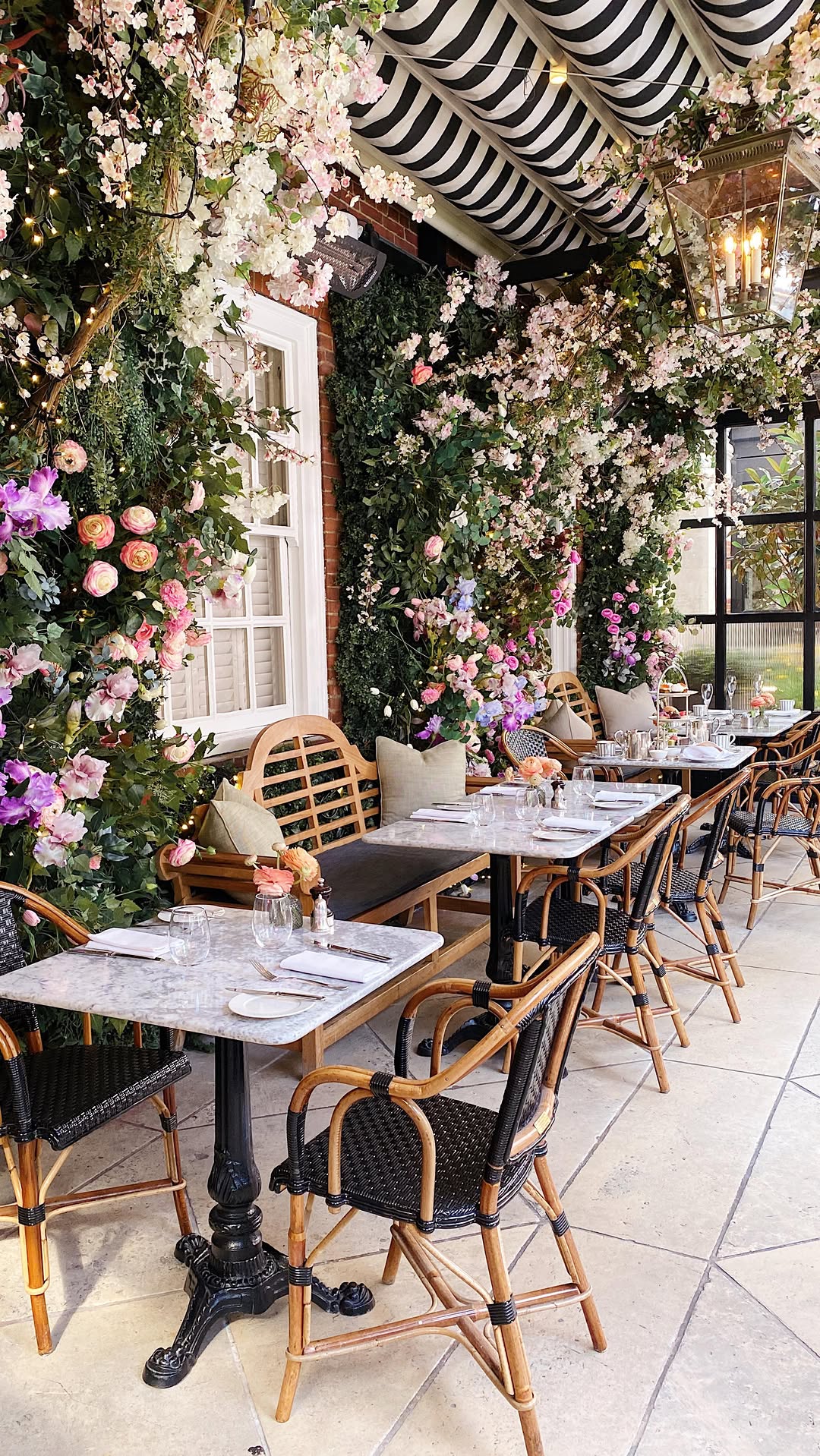 6 Hotels in England