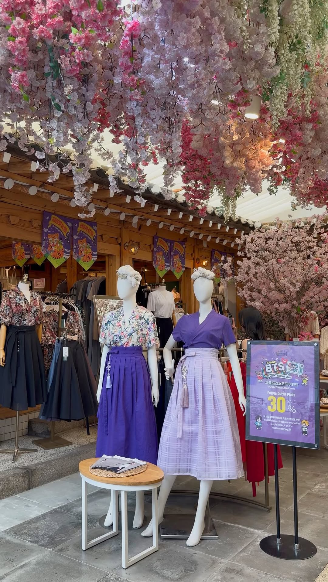 Teterot Salon Offers Modern Hanbok Wear