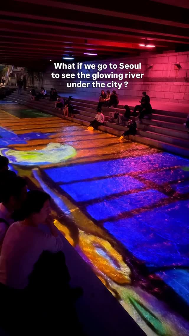 Seoul's Illuminated Cheonggyecheon Stream