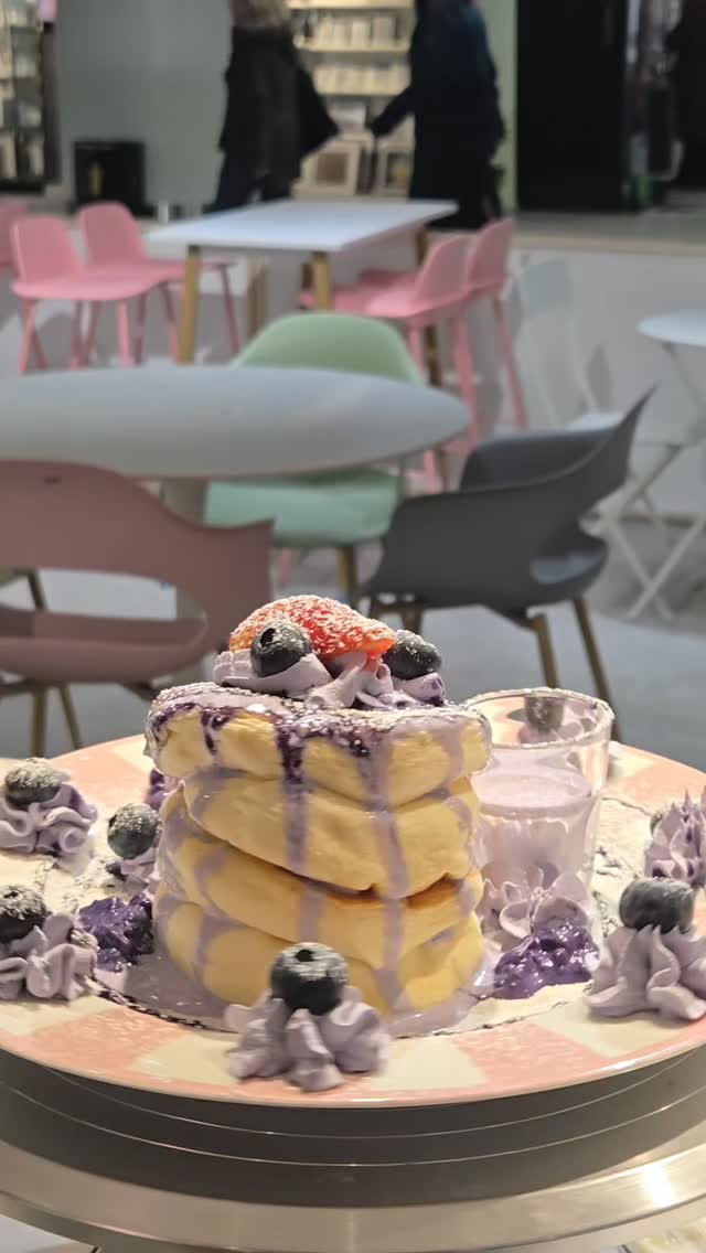 Helsinki Cafe Features Ube Soufflé Pancakes