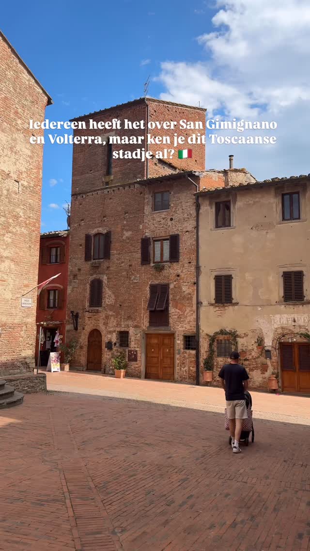 Medieval Tuscan Village Certaldo Offers Time Travel