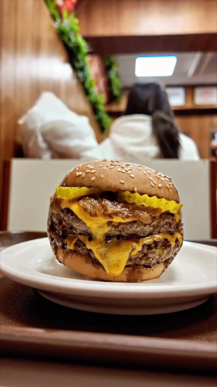 Onestar Old Fashioned Hamburgers: Full Belly Burger