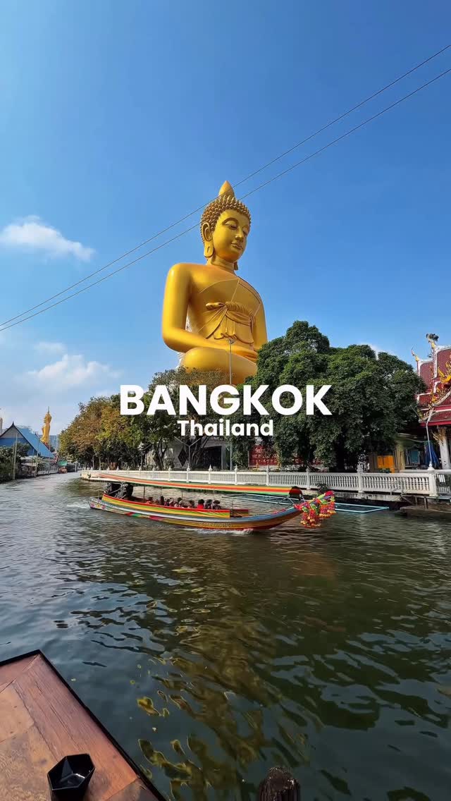 Talad Phu Cafe With Wat Paknam Phasi Charoen Views