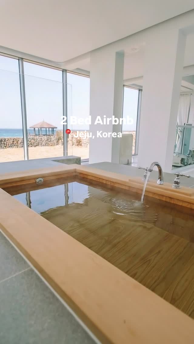 2 Hotels