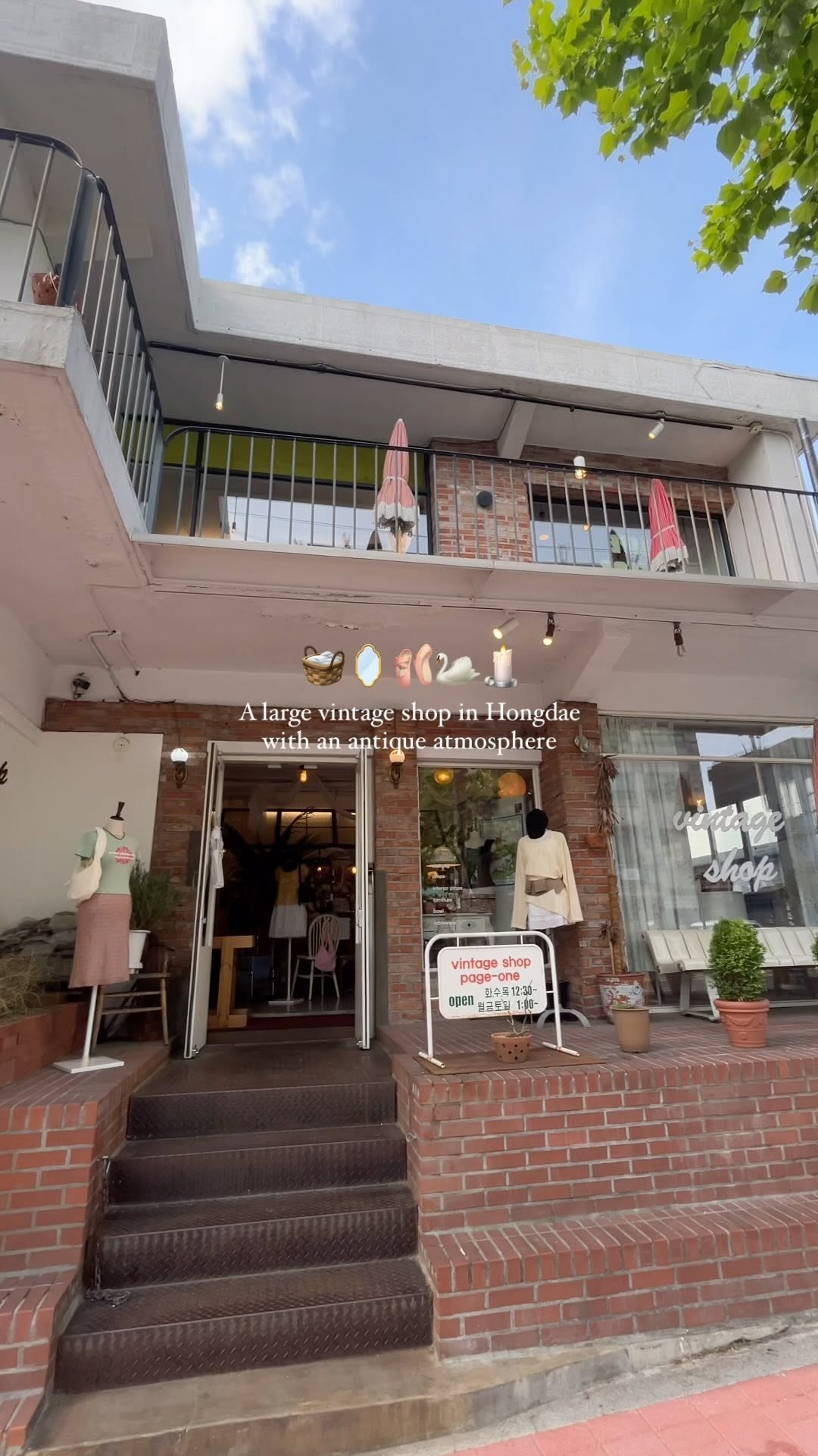 Hongdae Vintage Shop Offers Trendy Styles