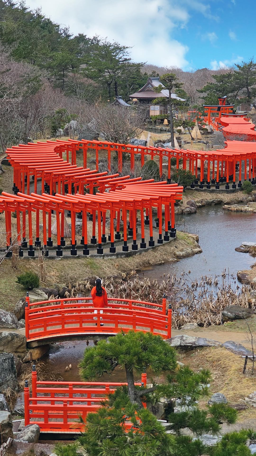 28 Attractions in Japan