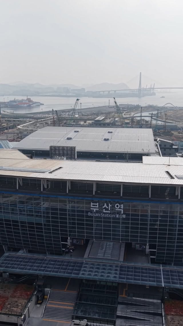 Busan's Beaches, Markets, and Iconic Landmarks