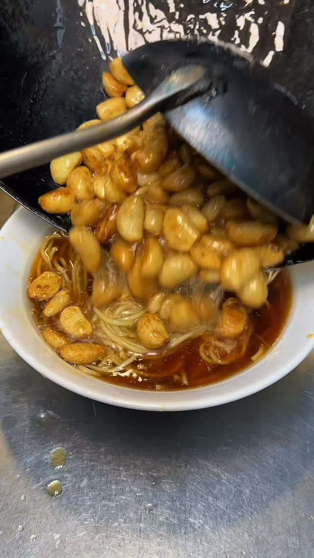 Ramen Shops Featuring Garlic Noodles