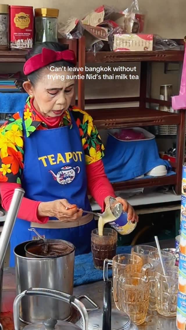 Bangkok Street Vendor Crafts Thai Milk Tea