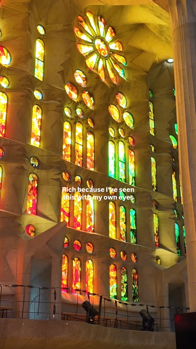 La Sagrada Familia's Architectural Grandeur