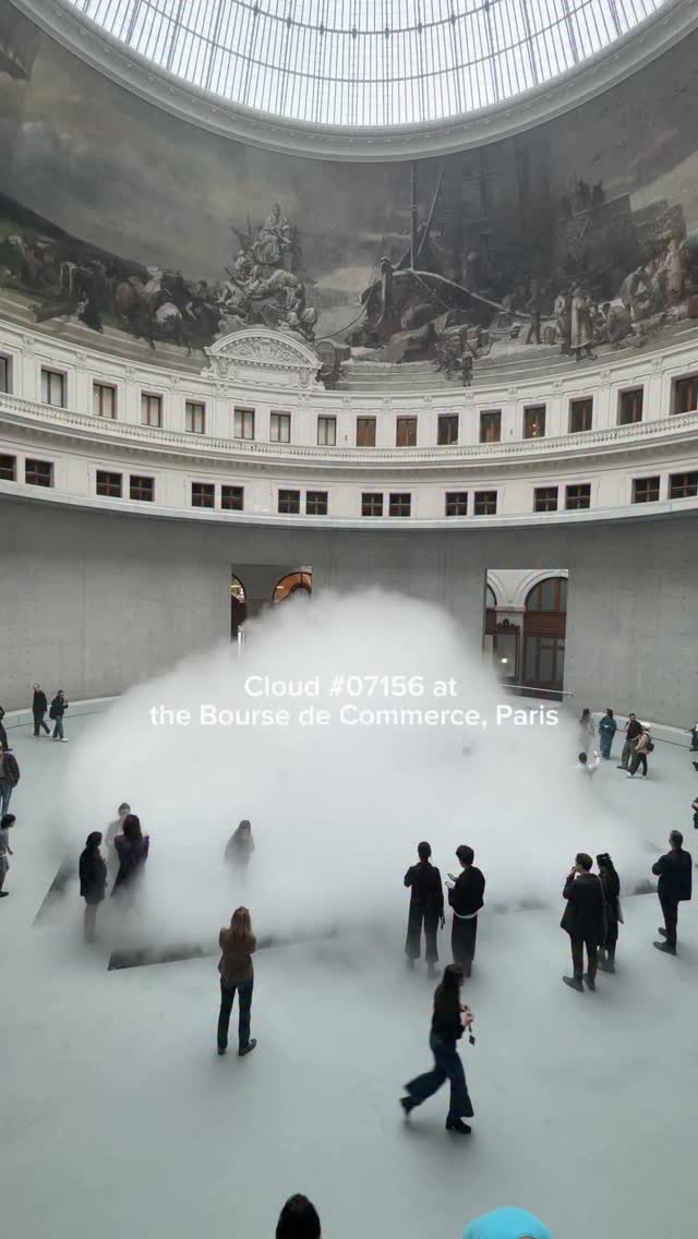 Bourse de Commerce Features Fog Installation