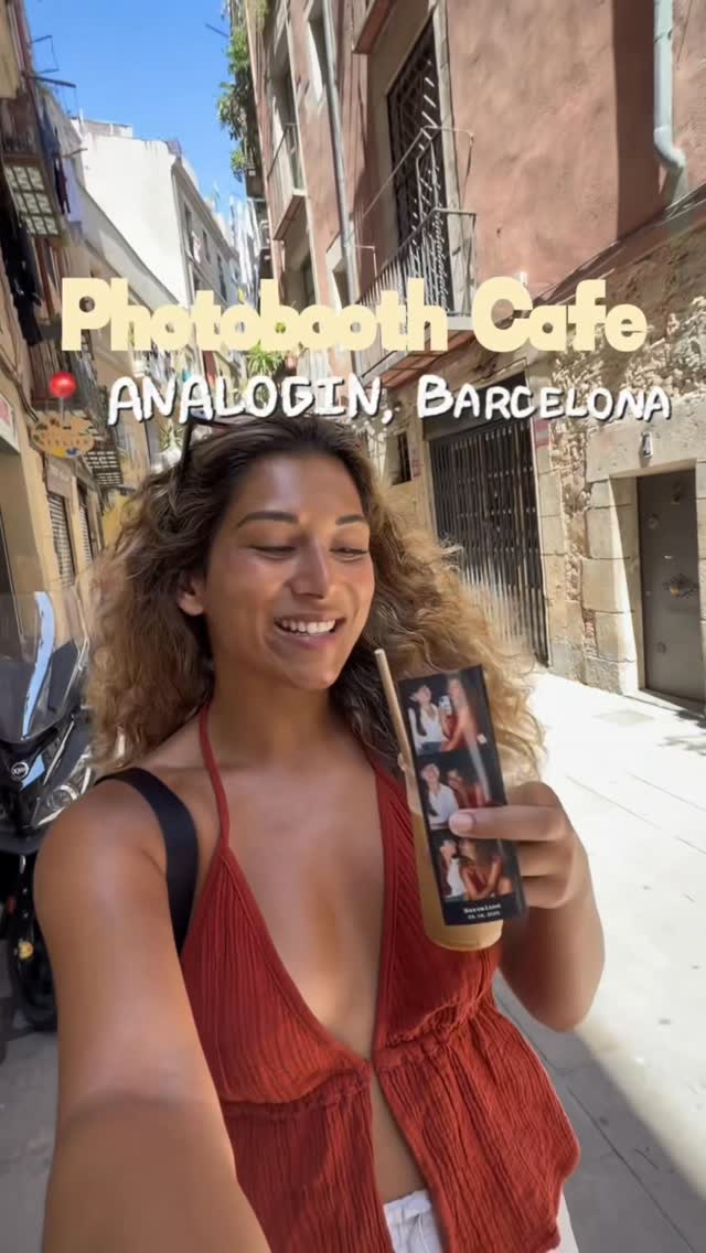 Barcelona Cafe Doubles As Photo Booth