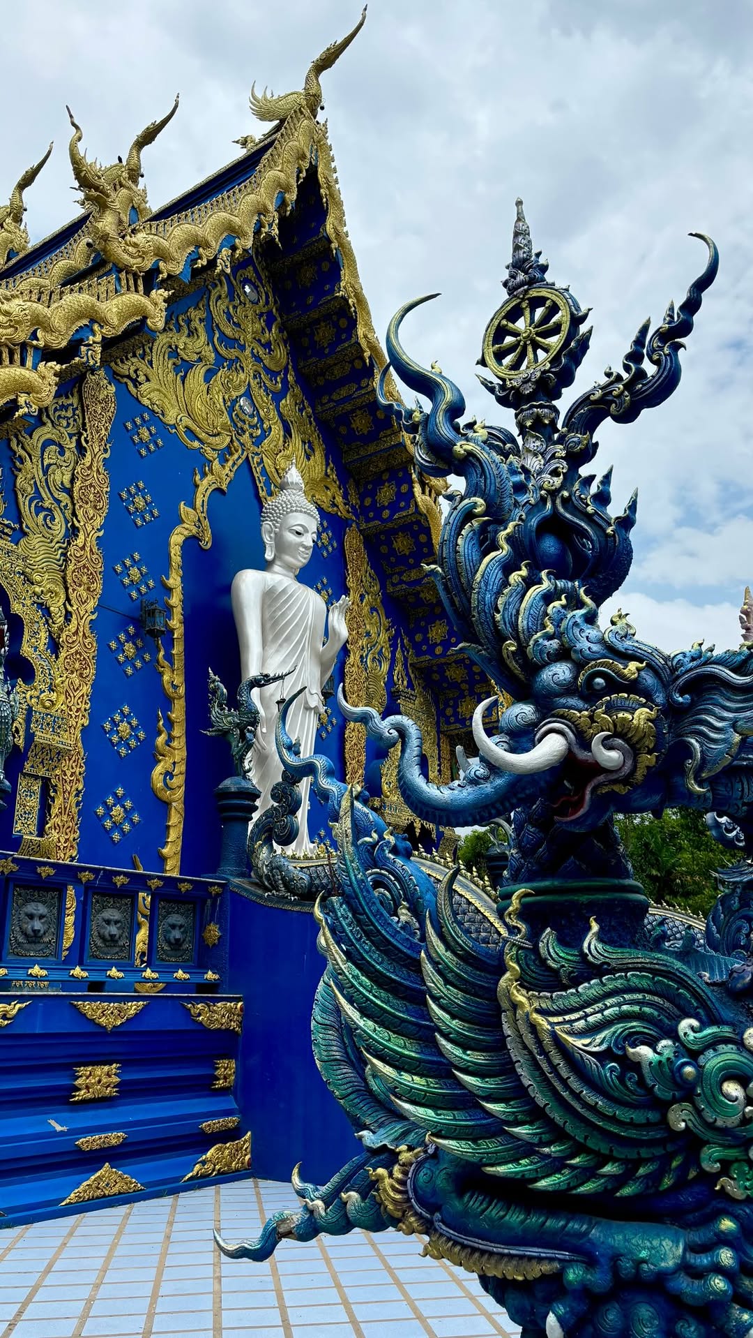 Chiang Rai Temples: Blue and White Wonders