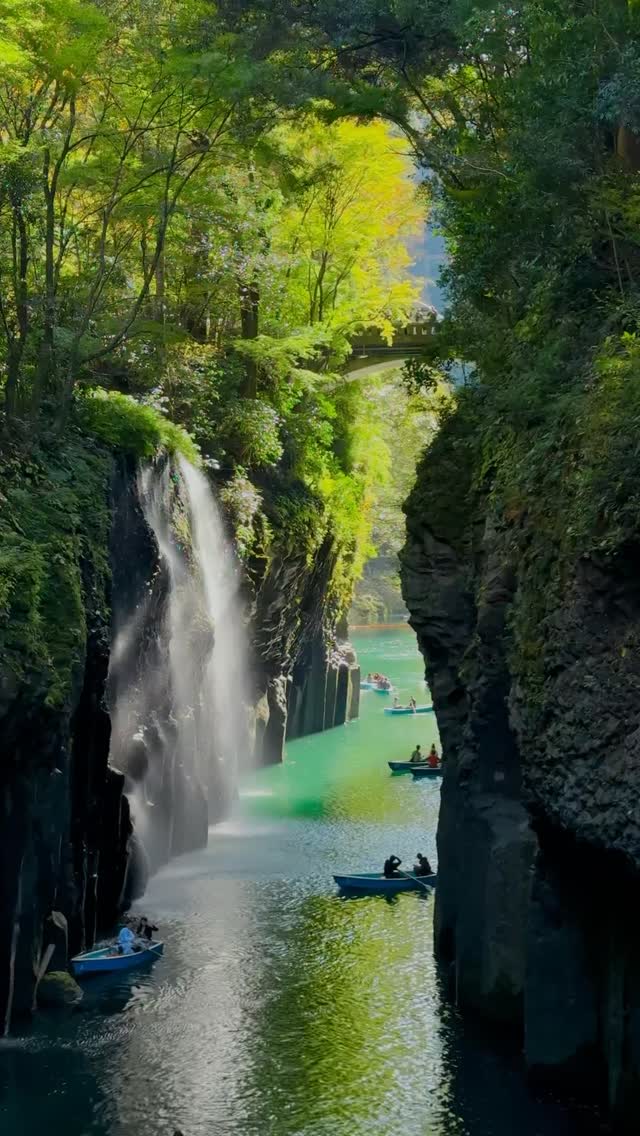 12 Attractions in Japan