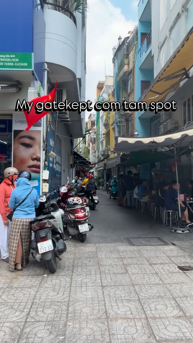 Quán Cơm Tấm Hùng Vietnamese Restaurant