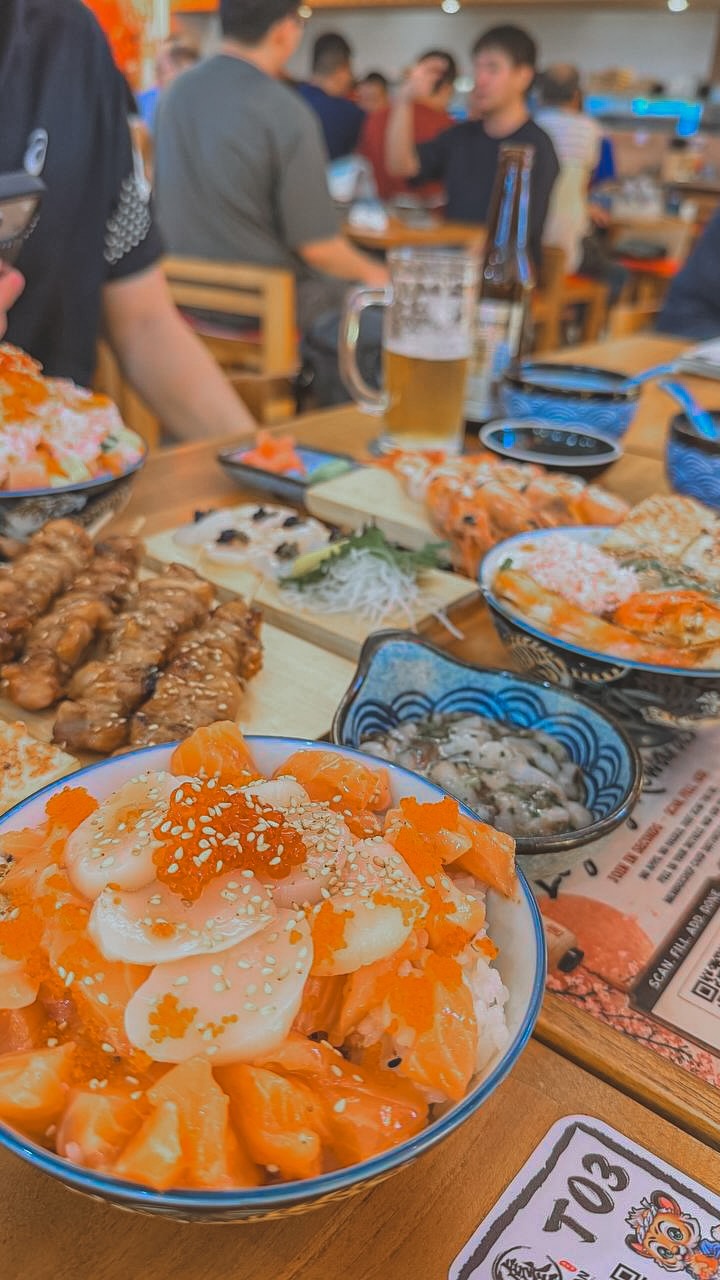 Japanese Restaurants With Popular Chirashi Bowls