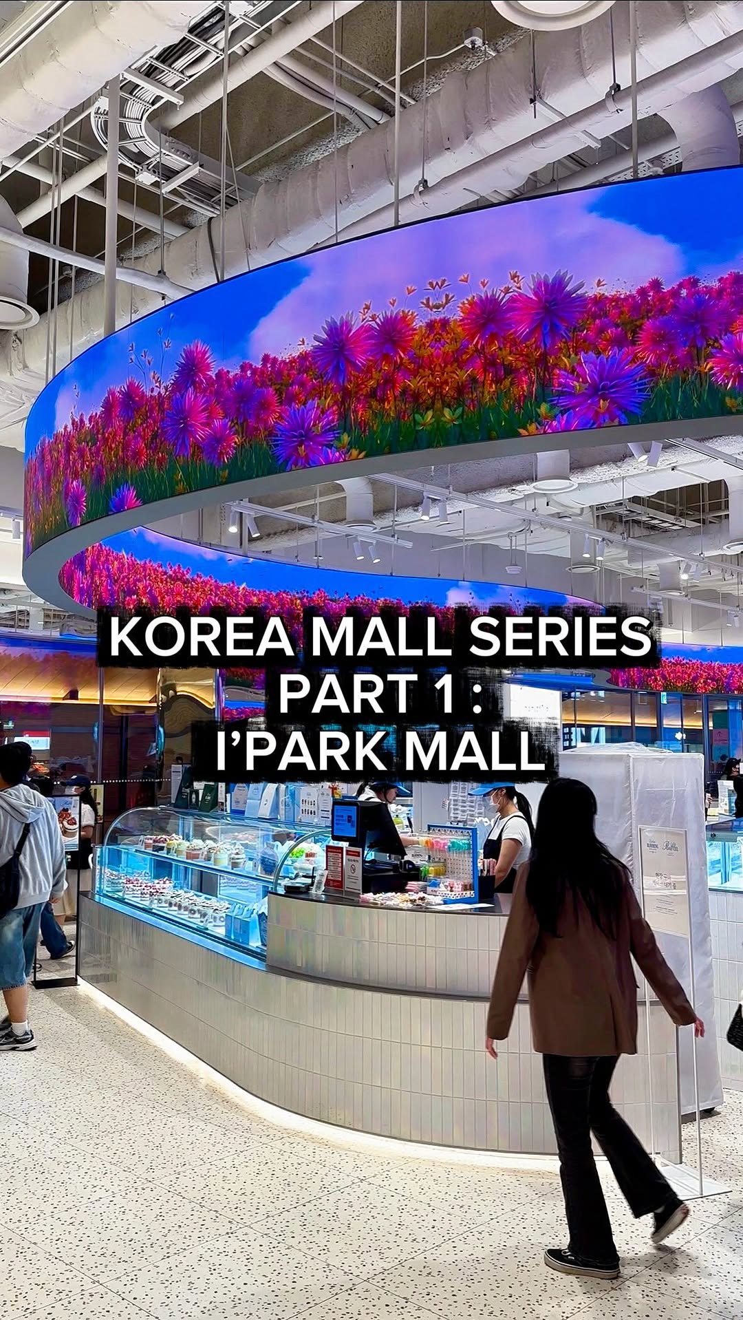 Seoul's I'Park Mall: Shopping, Gaming, and Entertainment