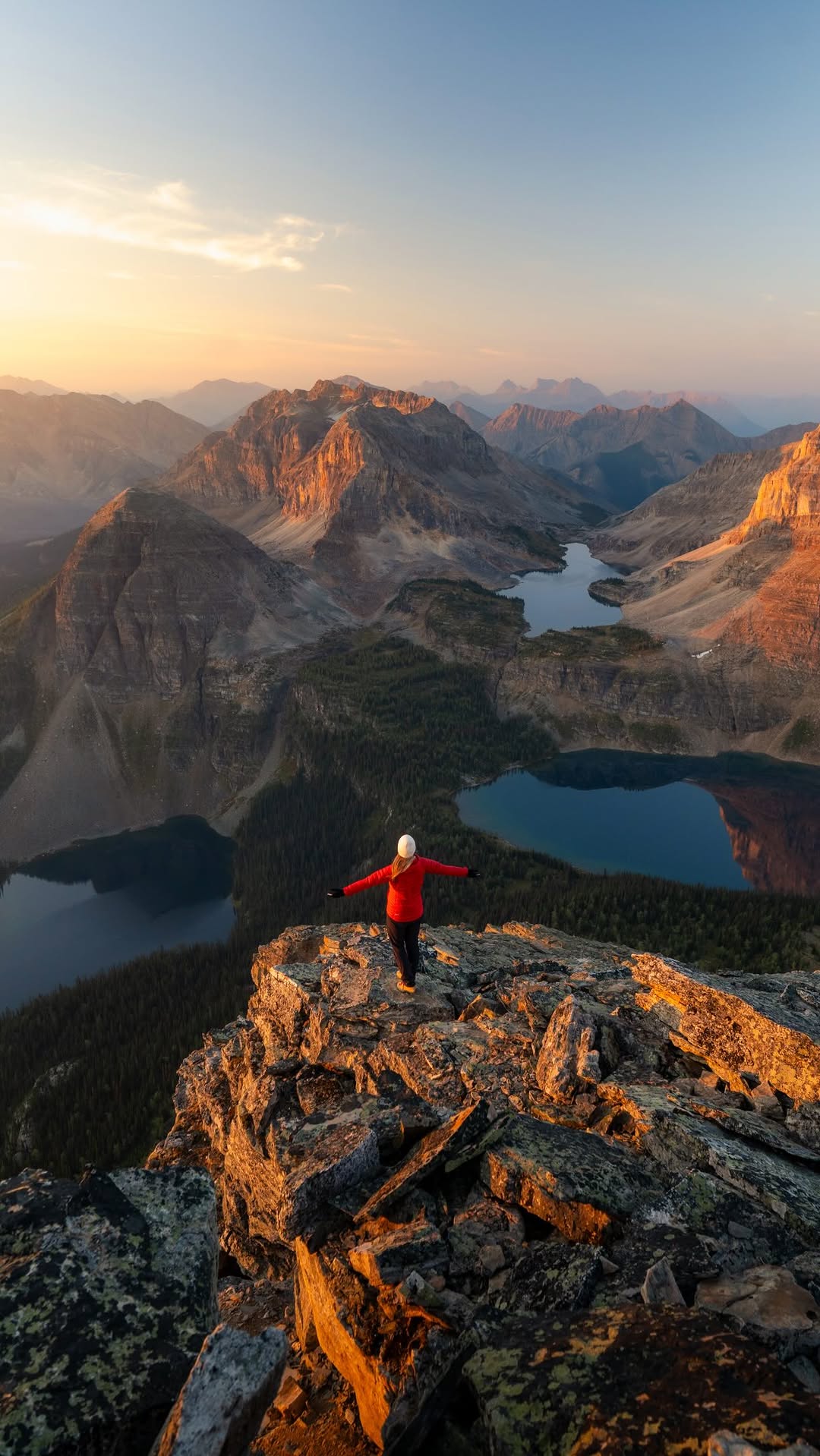 Banff National Park's Stunning Mountain Views