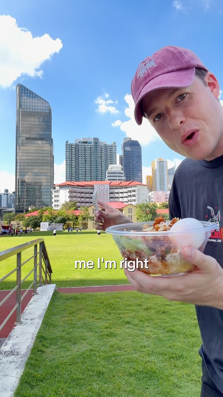 Bangkok Fried Chicken Spots With Delicious Sauces