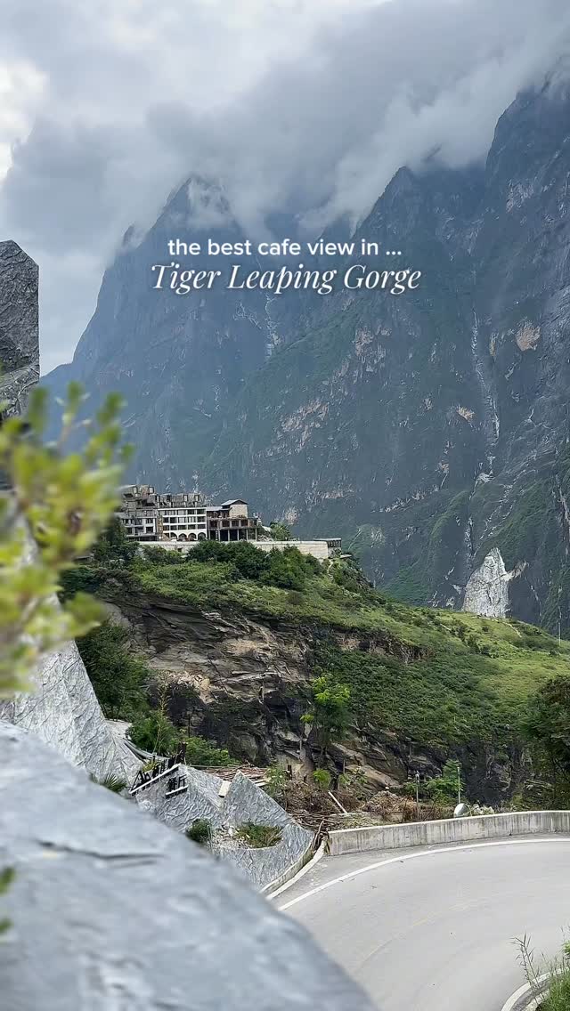 Tiger Leaping Gorge Cafes With Stunning Views