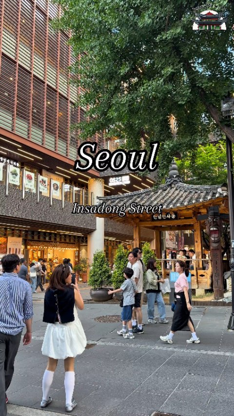 Korean Cultural Hubs Featuring Crafts and Souvenirs