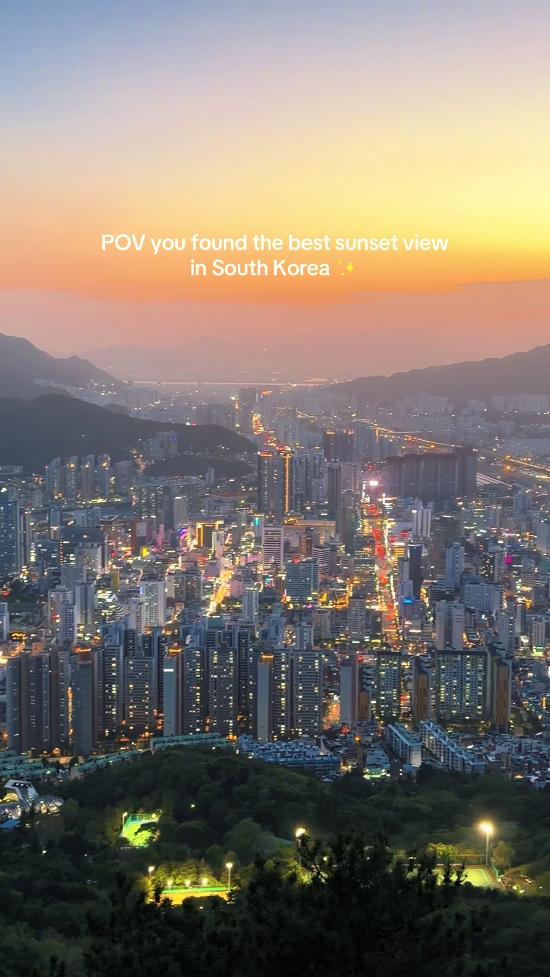 Hwangnyeongsan Observatory Offers Best Sunset Views