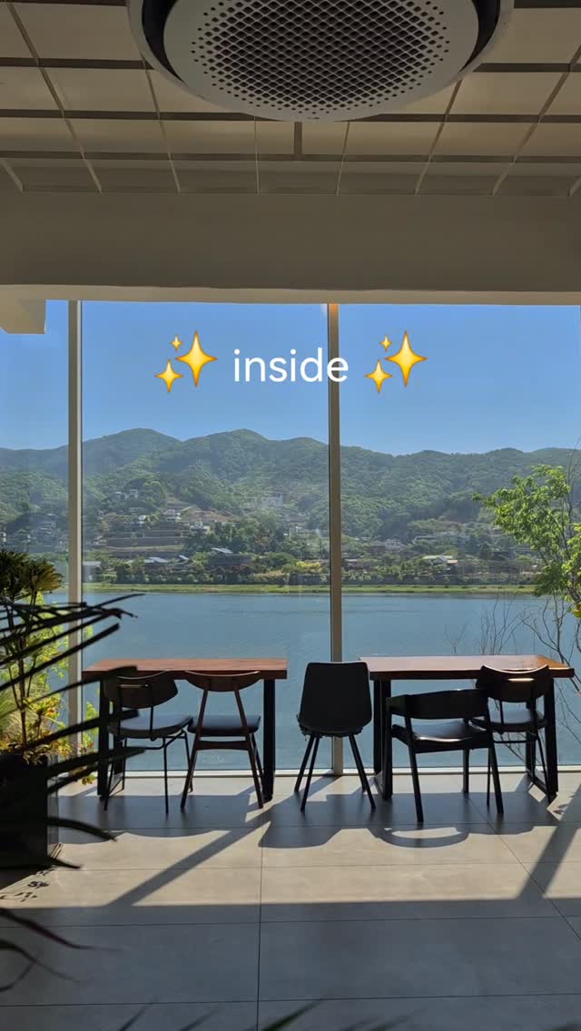 Secluded Korean Cafe Offers Peaceful Day Trip