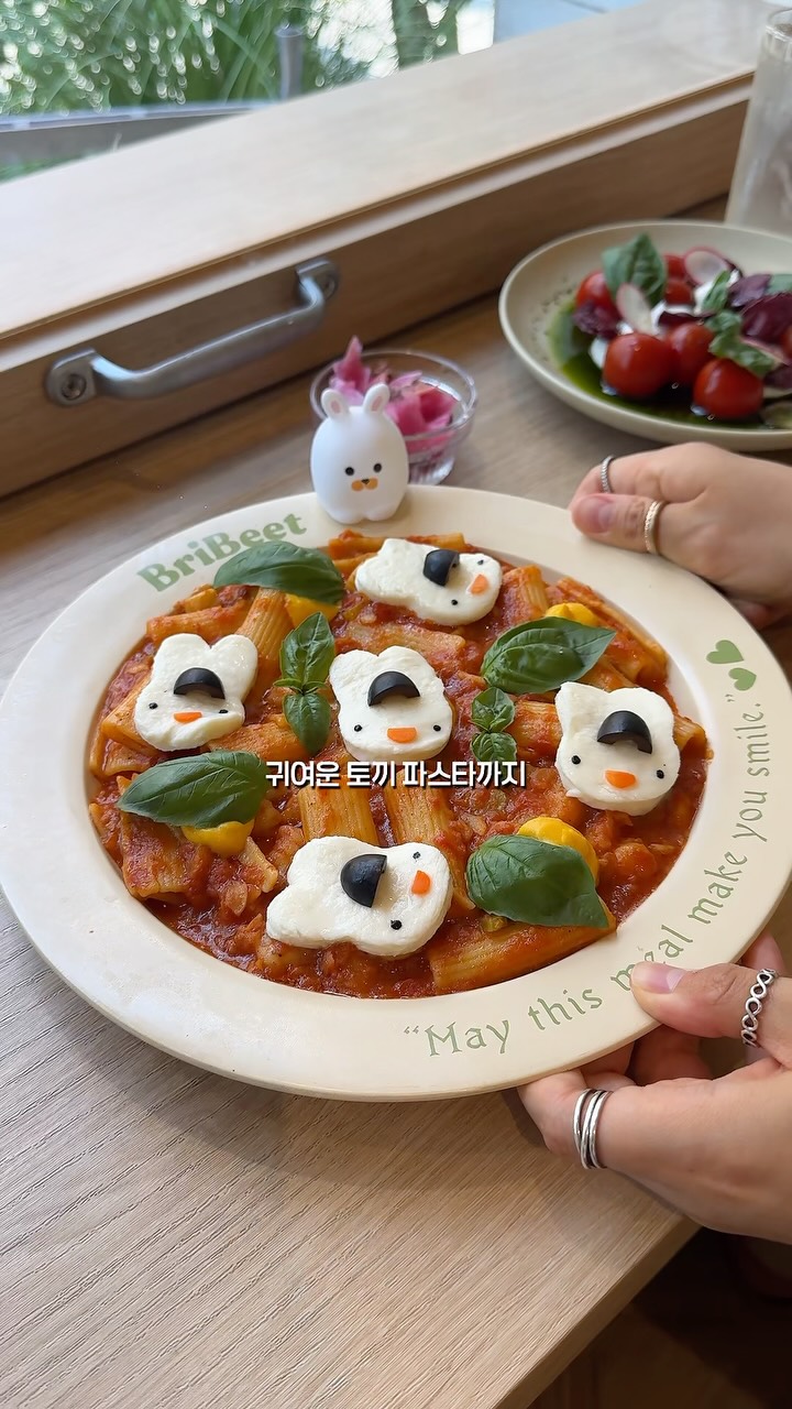 Brivit Gangnam: Adorable Rabbit Pasta & Excellent Taste